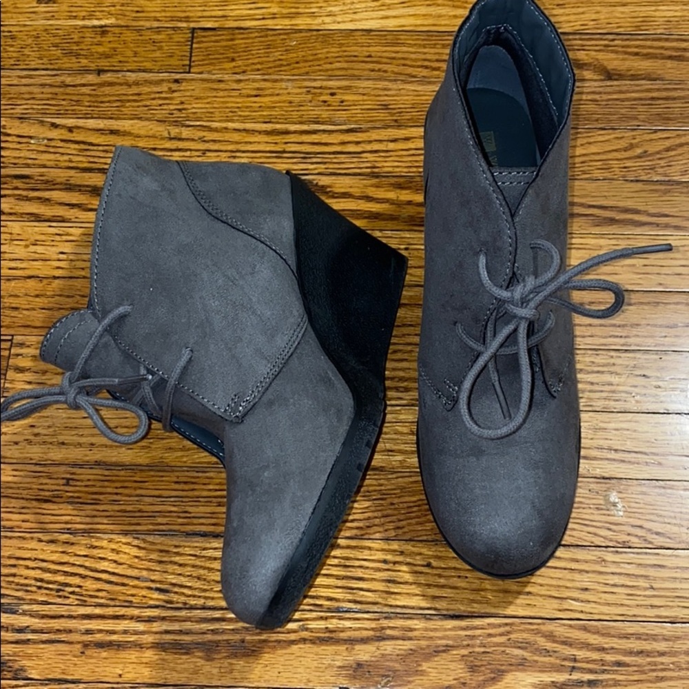 White Mountain Gray/Black Bootie Wedges